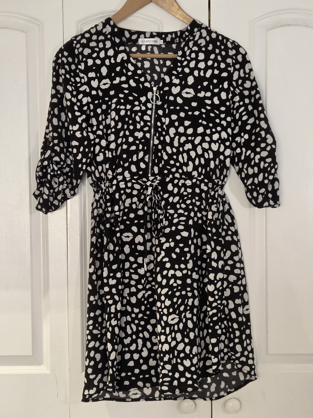 Famition Women's Dress Size S Leopard Print Black And White Zipper Cinch Waist
